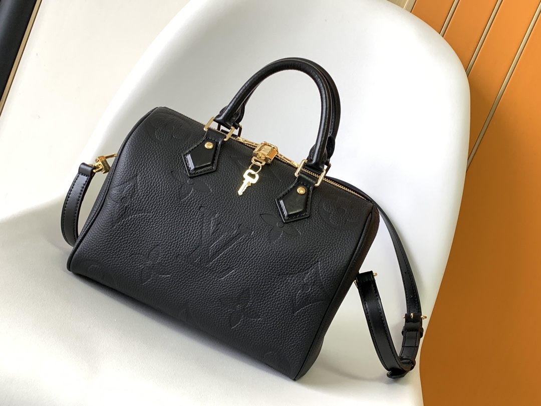 Louis Vuitton LV Classic Handbag Premium Canvas Model M27638 LV Logo Detail Fashion Statement New Arrival